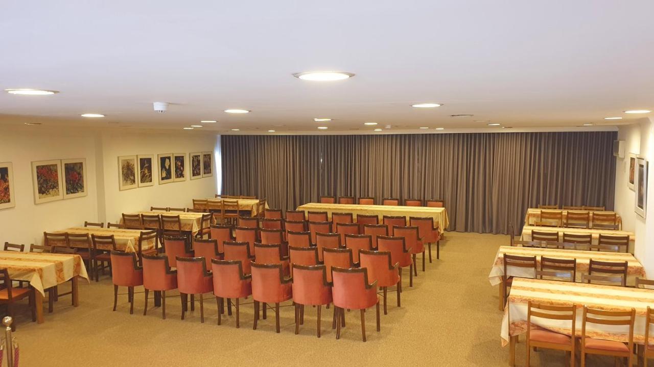 Hotel Eden ลูโซ ภายนอก รูปภาพ