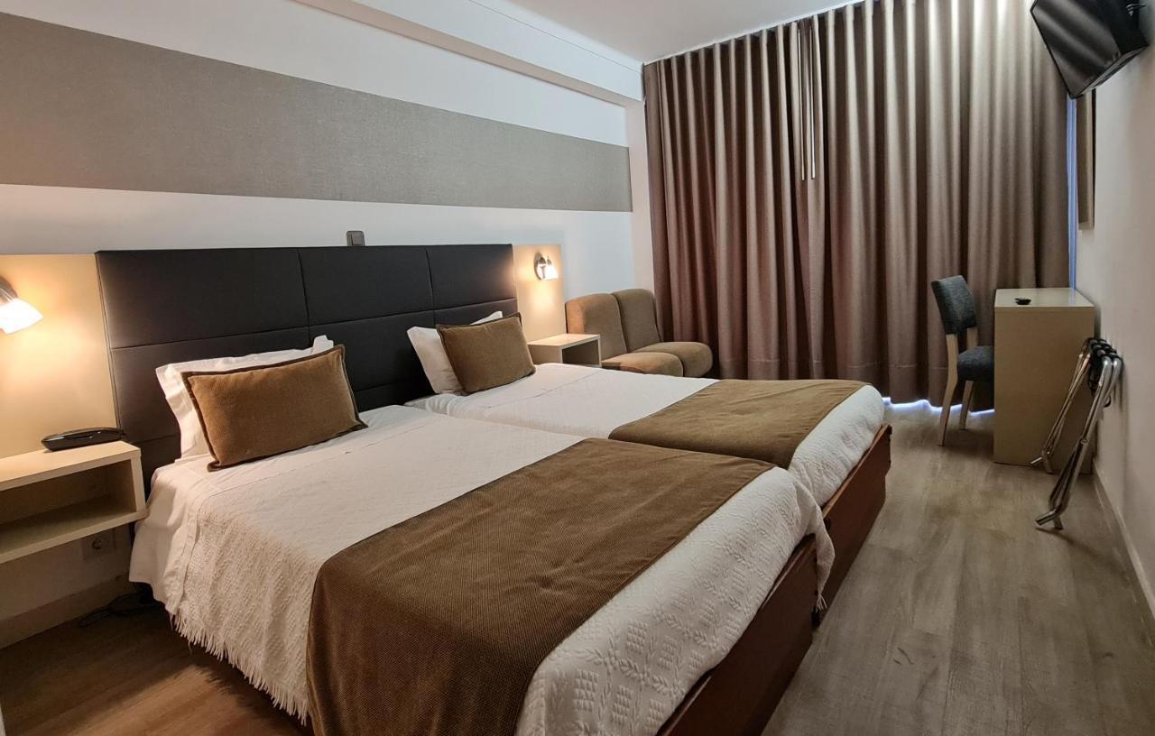 Hotel Eden ลูโซ ภายนอก รูปภาพ
