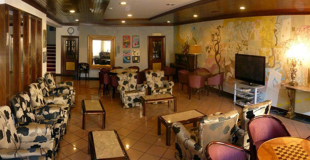 Hotel Eden ลูโซ ภายนอก รูปภาพ
