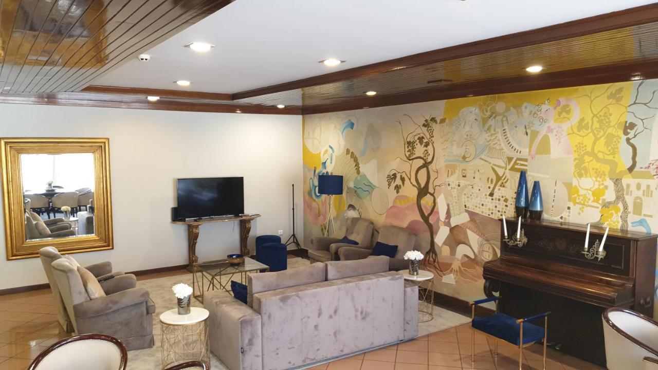 Hotel Eden ลูโซ ภายนอก รูปภาพ